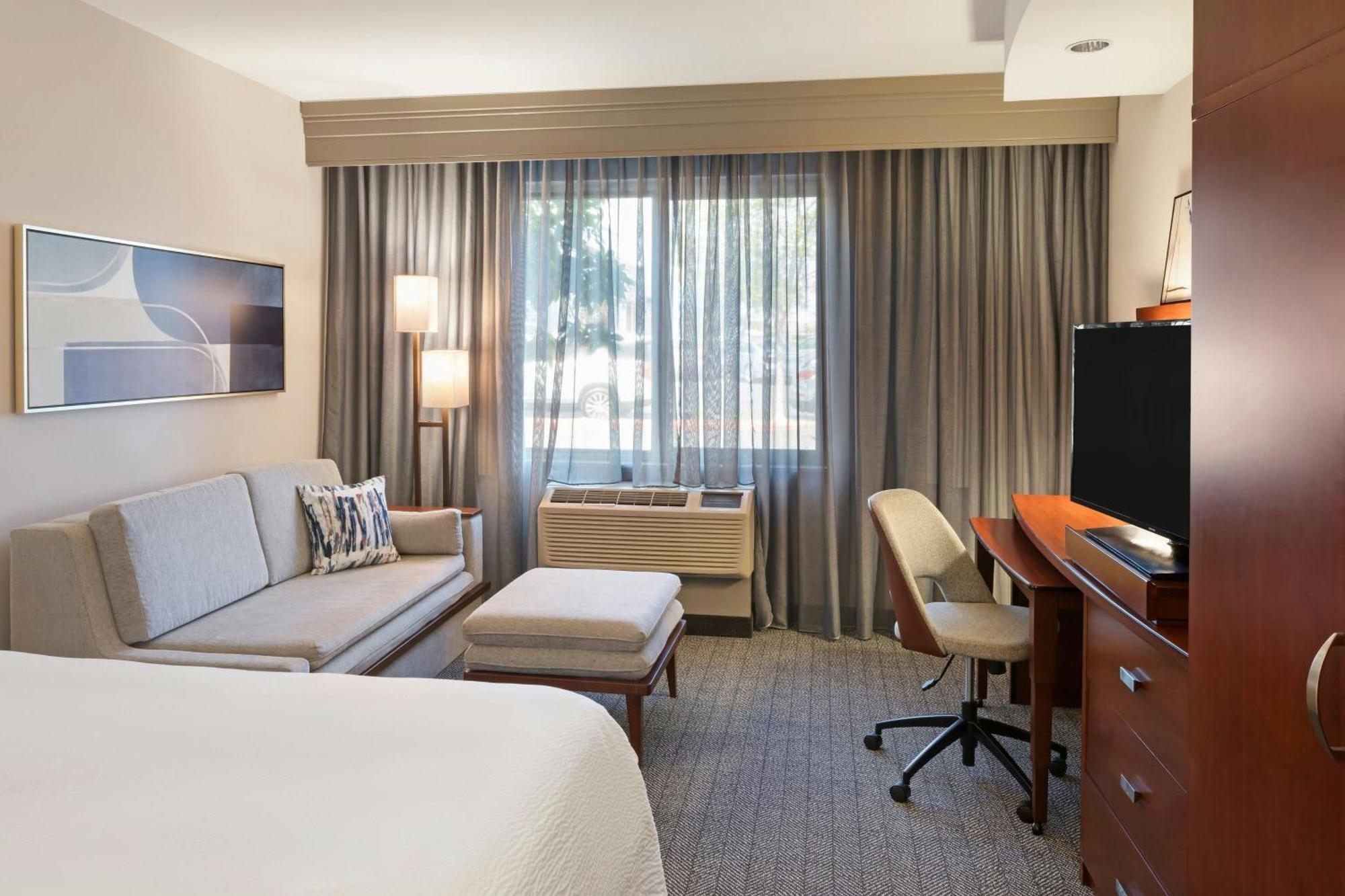 King Room Roll Shower Mobility Access or Hearing Accessible