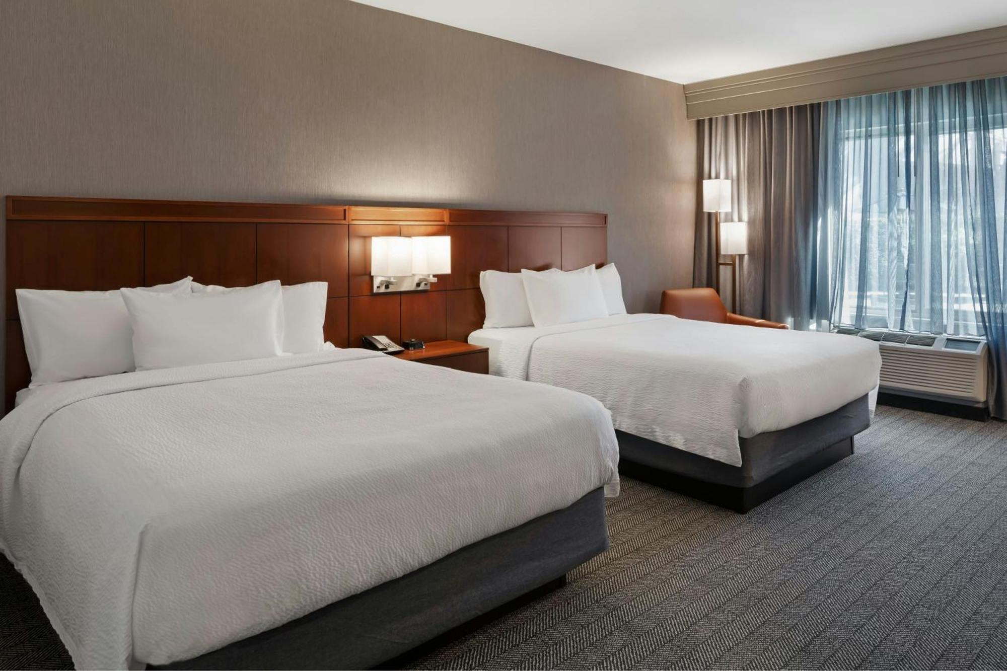 Queen Room Two Queen Beds Hearing Accessible